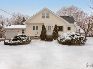 813 Center St, McHenry, IL 60050