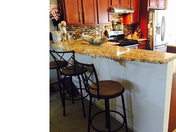 5th image of 321 Lenape Way