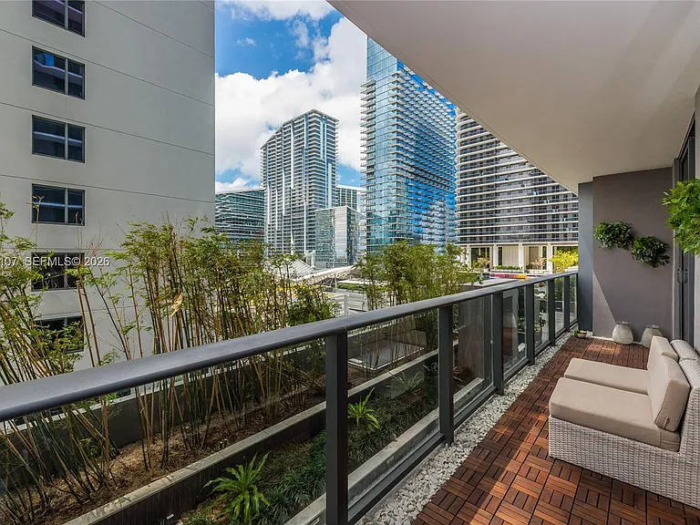 55 SW 9th St #1010 — Photo 16