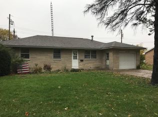 708 S 6th St, Mattoon, IL 61938