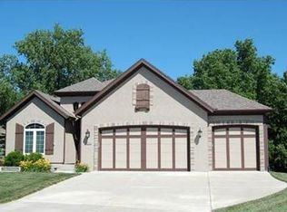 4815 McCormick Dr, Basehor, KS 66007