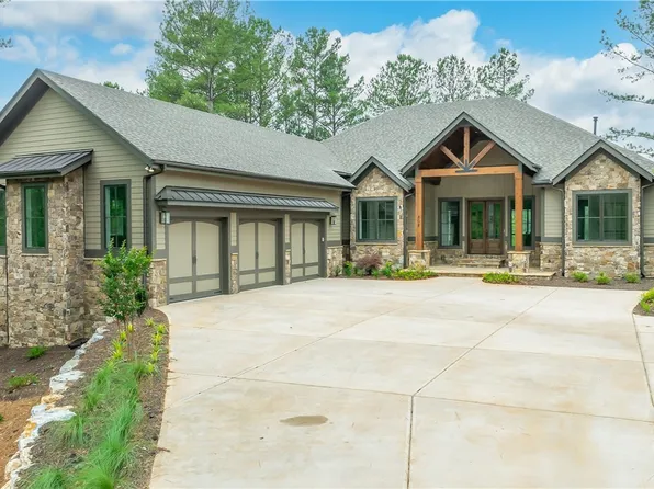 808 Briarberry Ct, Salem, SC 29676