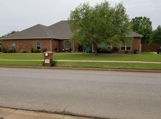 6325 Whispering Grove Dr, Oklahoma City, OK 73169