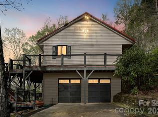 78 Highland Dr, Lake Toxaway, NC 28747