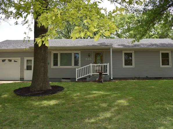 306 N 18th St, Marysville, KS 66508