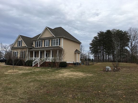 3rd image of 3230 Creek Bend Ct