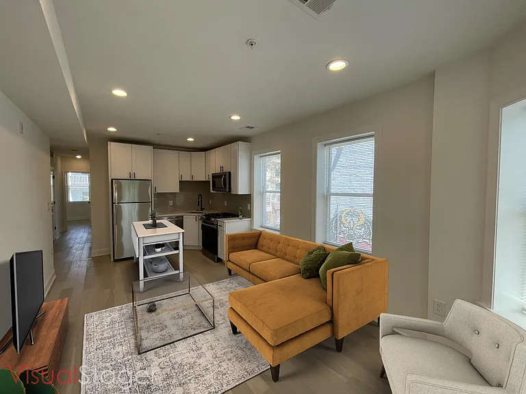 75 Florida Ave NW #3 — Photo 6