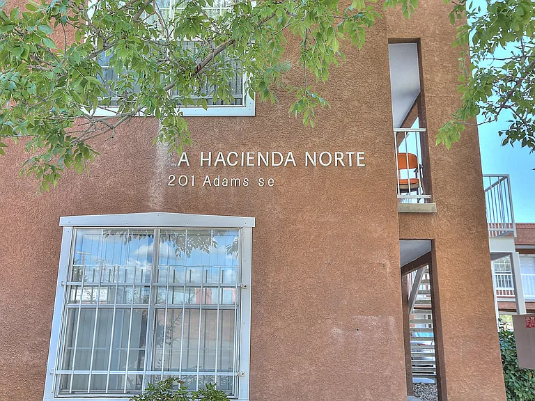 201 Adams St SE — Photo 3
