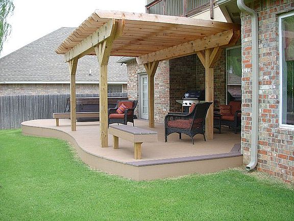 18 x 36 Trex deck w/hot tub