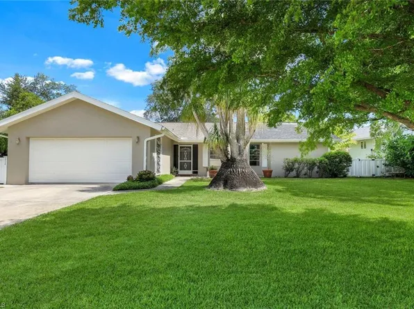 10320 River DR, BONITA SPRINGS, FL 34135