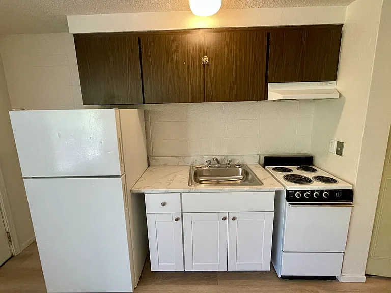 555 Tyler St #24 — Photo 5