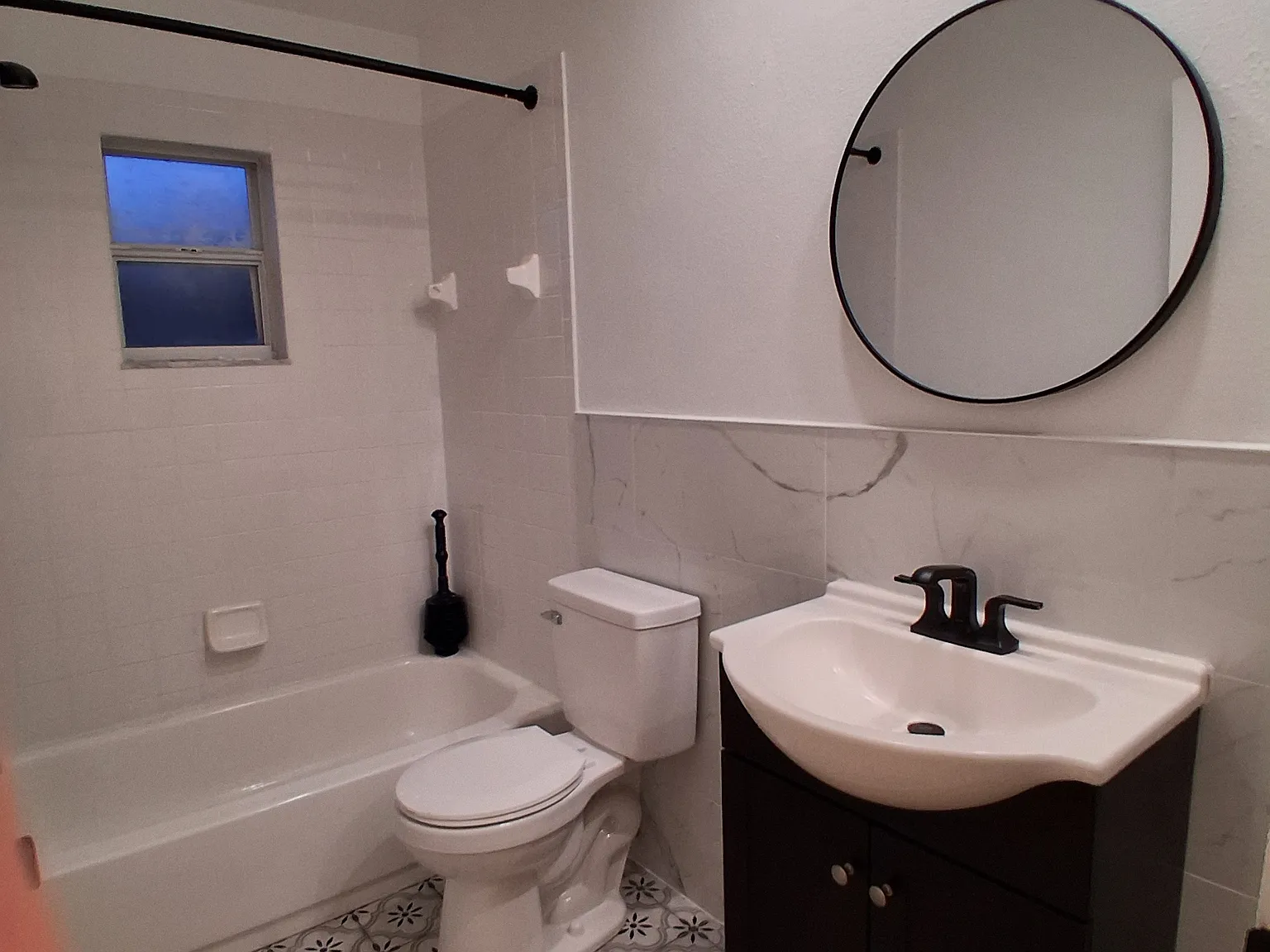2 bed, 1.5 bath, 440 sqft, $1,050 — Photo 3