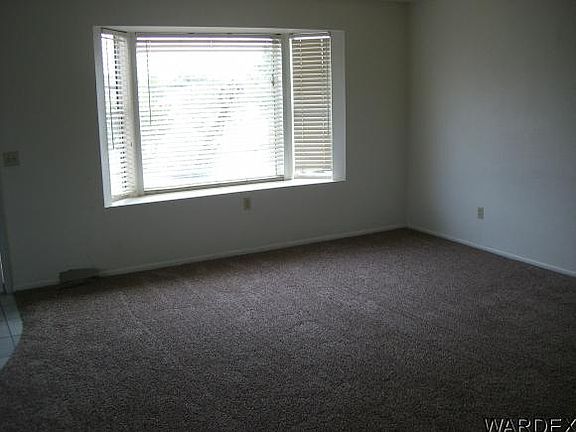 3rd image of 325 Senita Ln