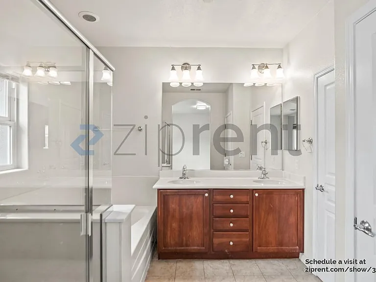 2858 10th St — Photo 22