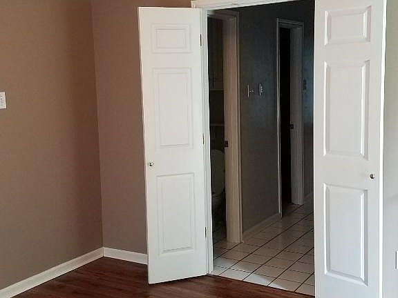 entrance to master bathroom/walk-in closet