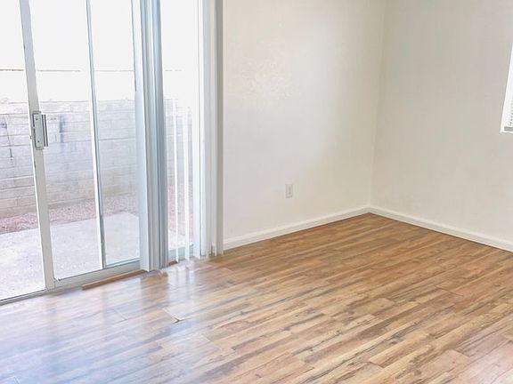 5th image of 317-323 E Alturas St