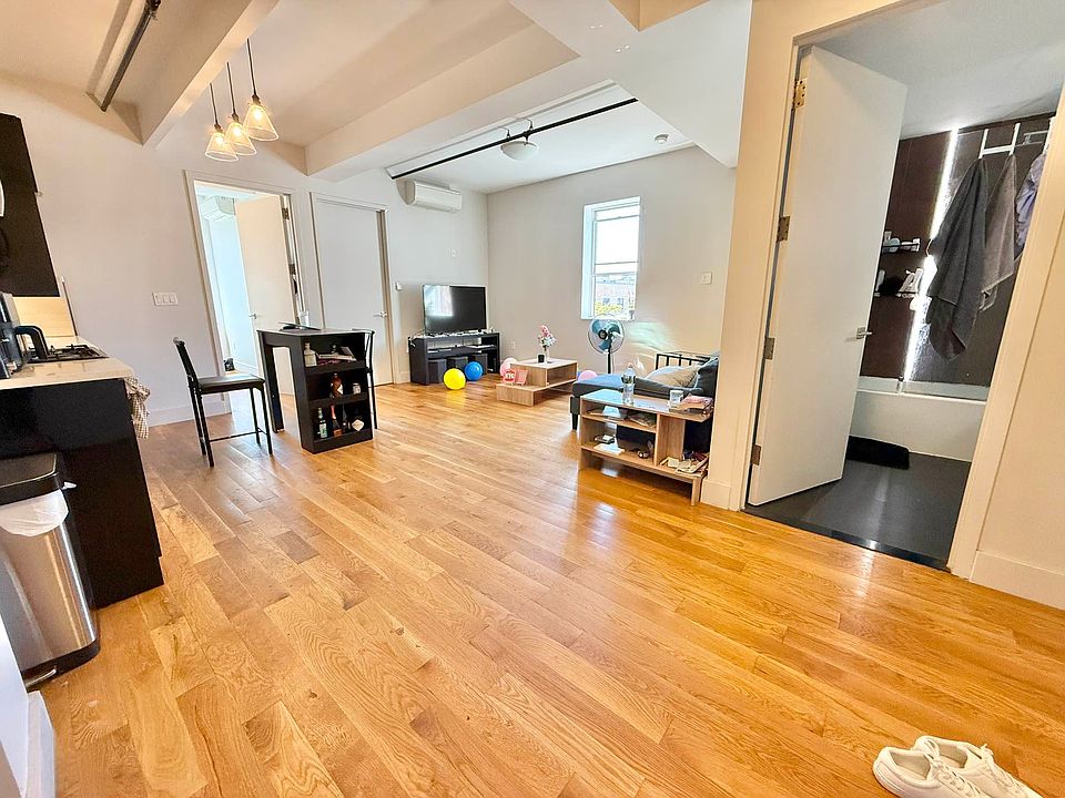1st image of 880 Dekalb Ave Unit 522