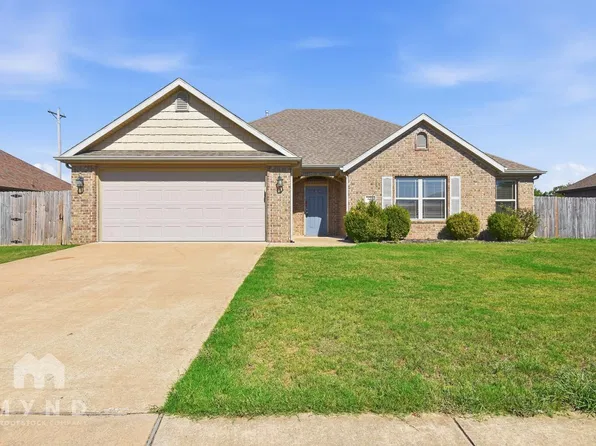 411 Capri St, Centerton, AR 72719