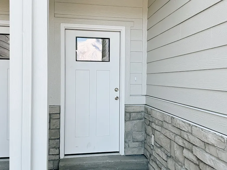 1587 N 1870 E — Photo 2
