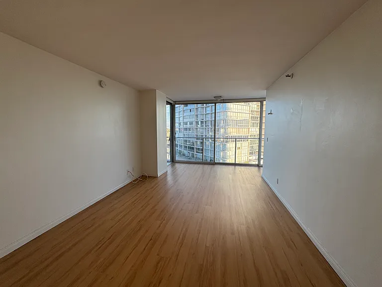 1810 Avenida Del Mundo #502 — Photo 17