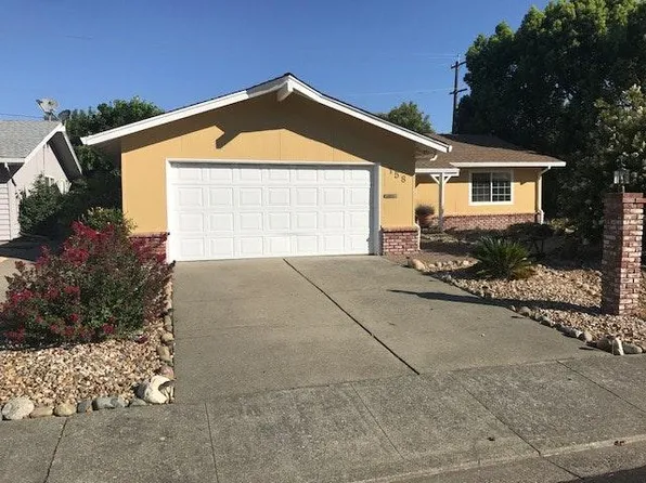 158 Rainier Cir, Vacaville, CA 95687