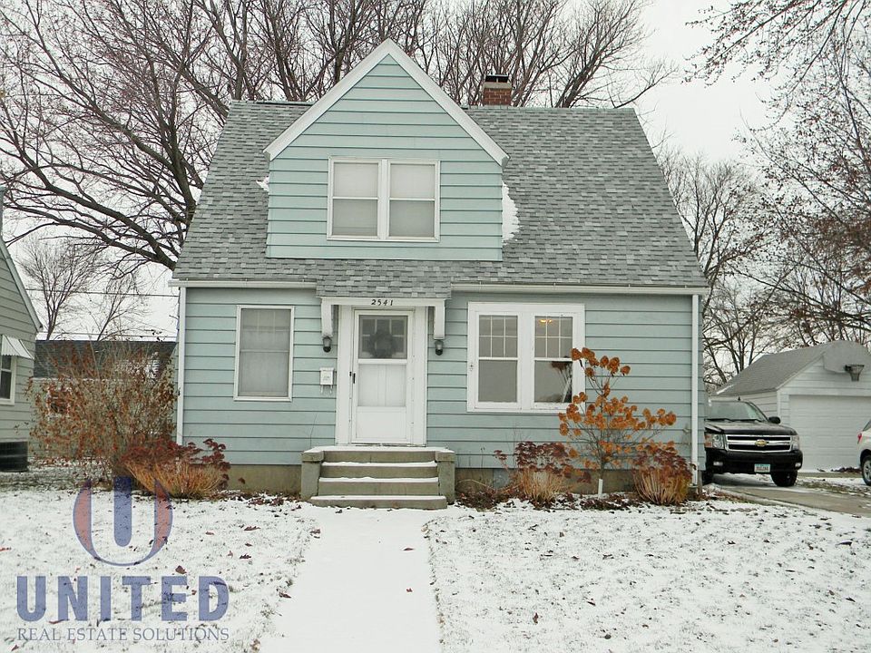 1st image of 2541 S Martha St