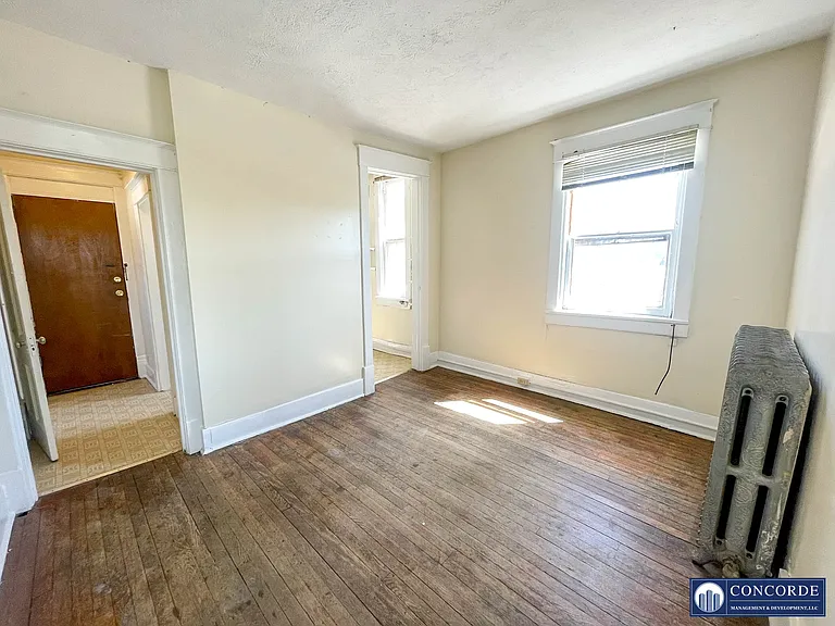 1113 H St #C3 — Photo 3