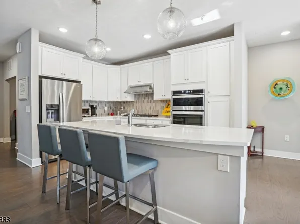 2 Vanderbilt Blvd #405, Florham Park Boro, NJ 07932