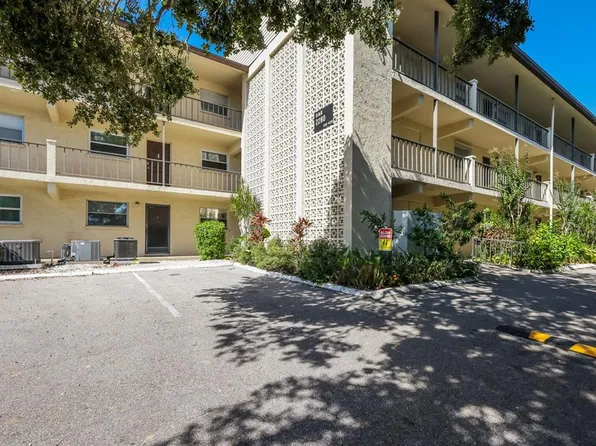 2280 STICKNEY POINT ROAD #425, SARASOTA, FL 34231