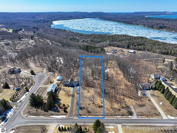 4th image of 0 S Bay Bluffs Dr