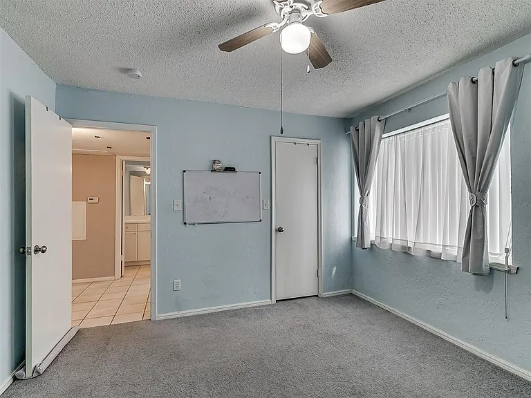1703 E Lindsey St — Photo 38