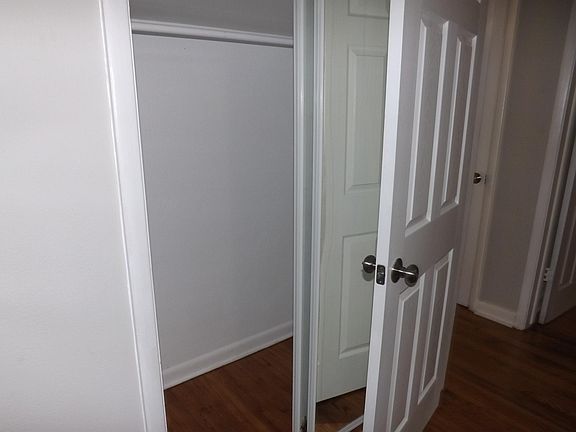 3rd image of 6605 Lenczyk Dr