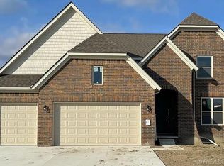 24627 Brookshire Dr, Macomb, MI