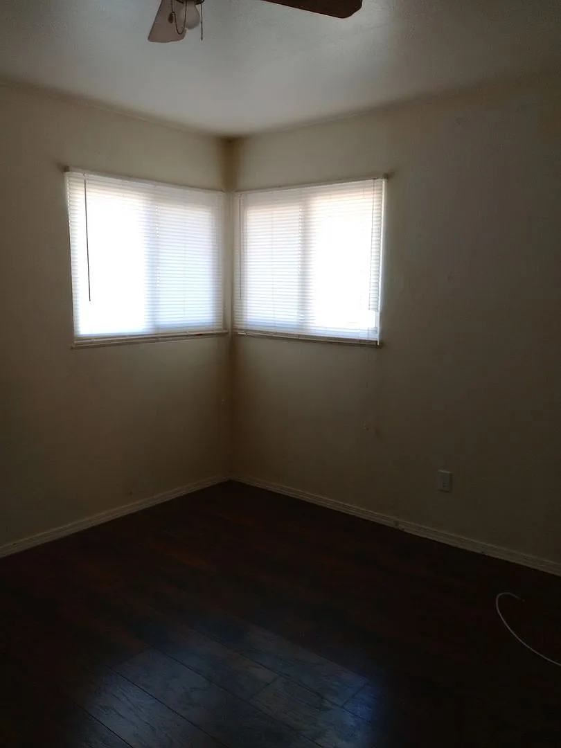 Quiet 3 bedroom on Virginia Way — Photo 3