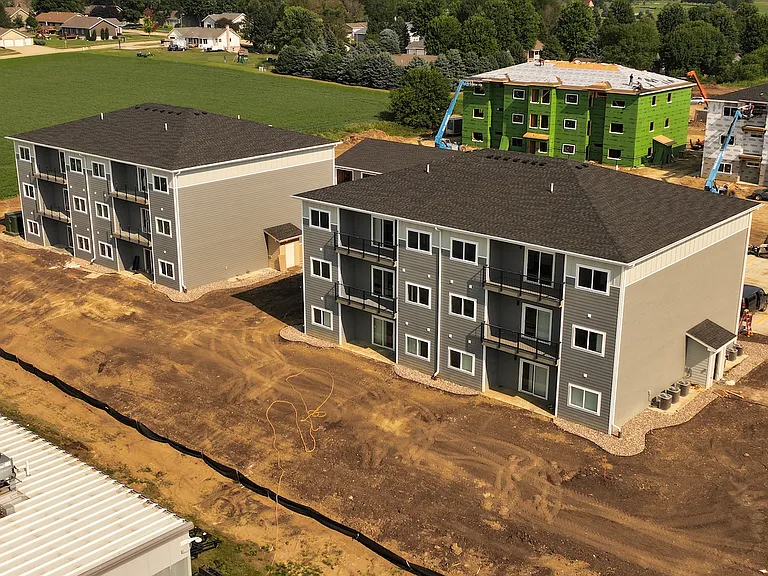 600 Salem Ave SE — Photo 1