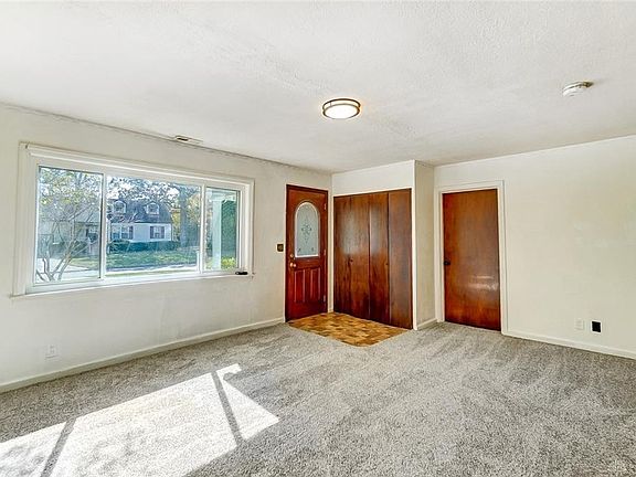 5th image of 1309 Wheatland Ave