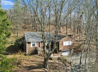 126 Waynesburg Rd, Washington, PA 15301