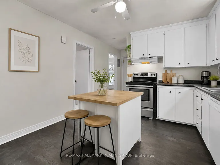 55 Ivy Cres #2 — Photo 13