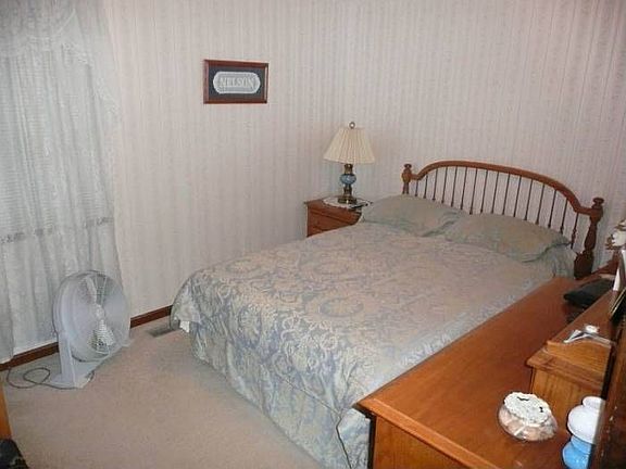 5th image of 7322 Oaklawn Dr