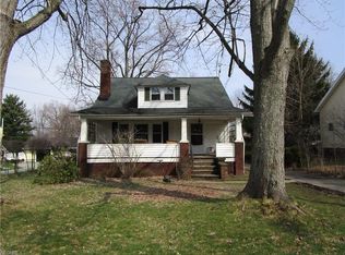 949 Som Center Rd, Mayfield Village, OH 44143