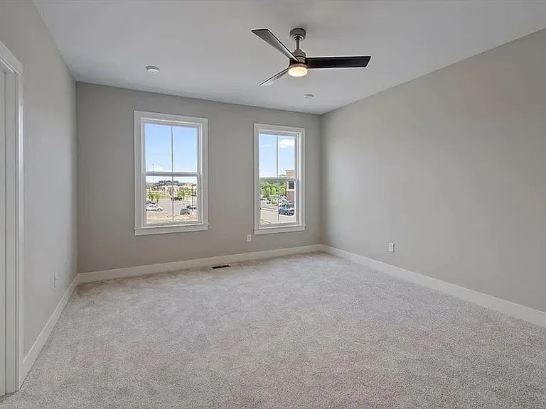 7234 Otley Dr — Photo 28