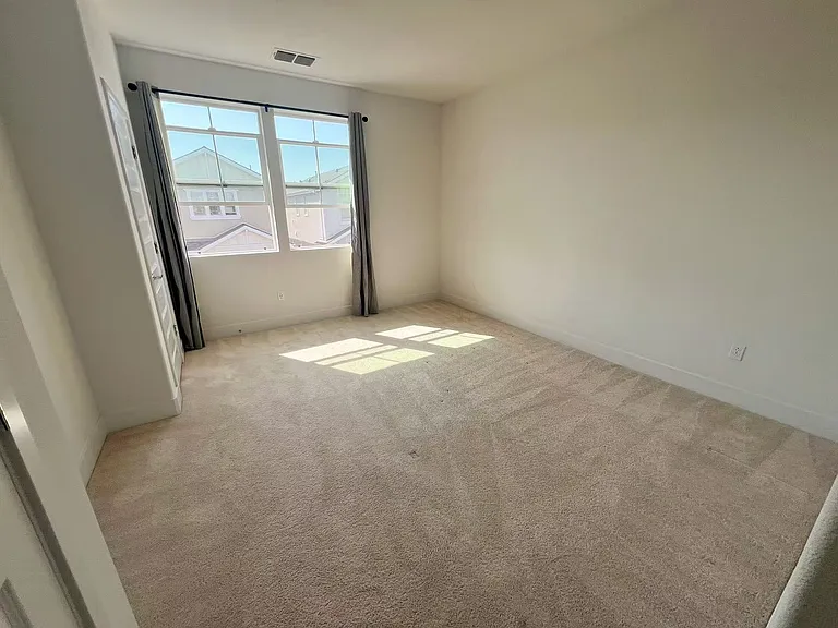5569 Azalea Way — Photo 10