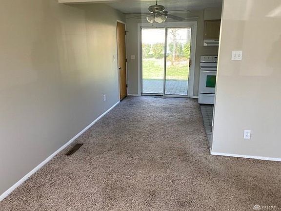 3rd image of 5611 Barnard Dr