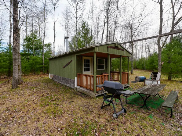 6875 Sauble Rd, Fountain, MI 49410