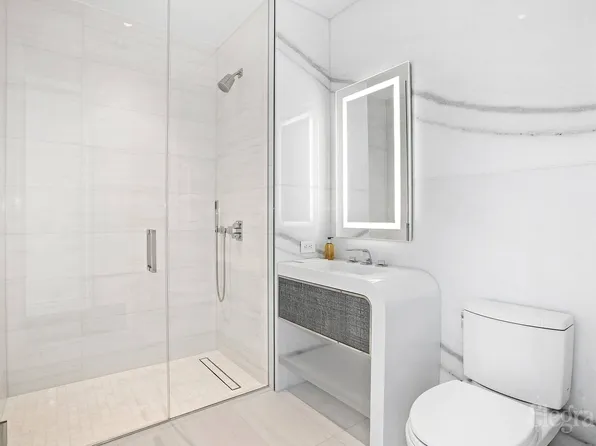 35 Hudson Yards 6901 image 8 of 9