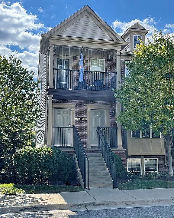 1st image of 27987 Hopkins Dr #1