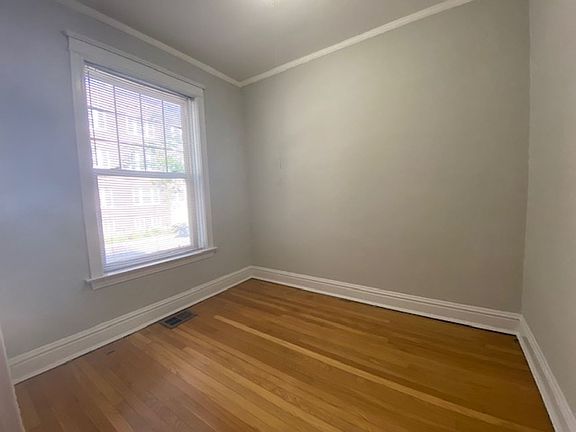 5th image of 2117 W Ainslie St #2123-1