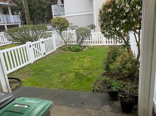 12711 64th Ave, Surrey, BC V3W1X1