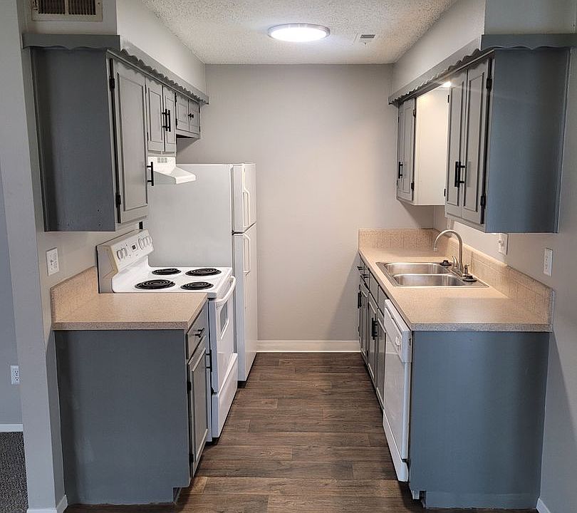 1st image of 2510 E Pawnee Ave #1304