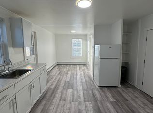 176 Pearl St #2F, Middletown, CT 06457